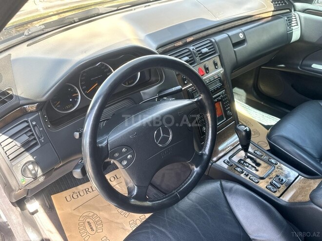 Mercedes E 270 2001, 245,183 km - 2.7 l - Bakı