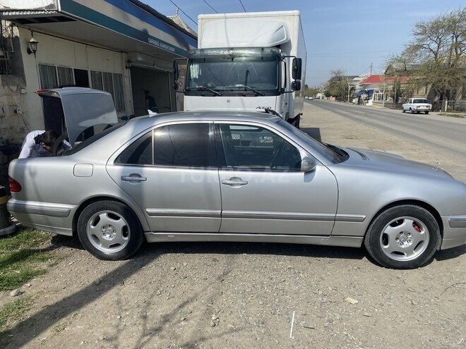 Mercedes E 220 d 2000, 421,000 km - 2.2 l - Bakı