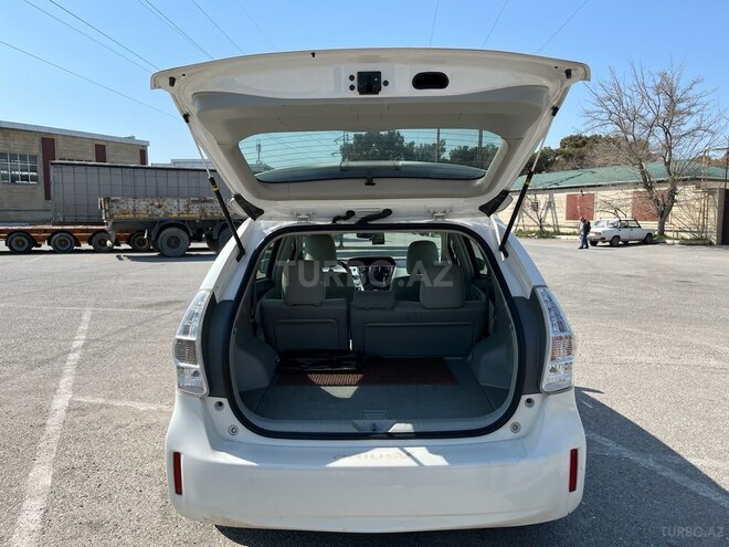 Toyota Prius V 2012, 393,967 km - 1.8 l - Bakı