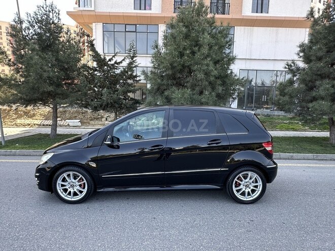 Mercedes B 170 2009, 235,000 km - 1.7 л - Bakı