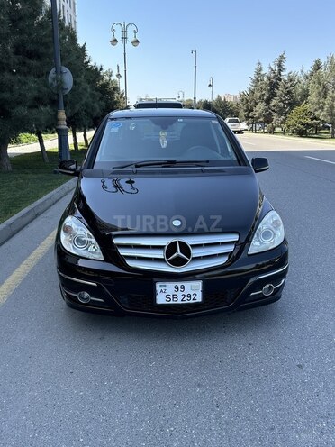 Mercedes B 170 2009, 235,000 km - 1.7 л - Bakı