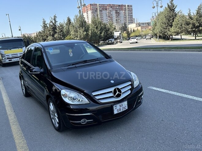 Mercedes B 170 2009, 235,000 km - 1.7 л - Bakı