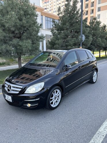 Mercedes B 170 2009, 235,000 km - 1.7 л - Bakı