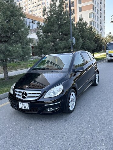 Mercedes B 170 2009, 235,000 km - 1.7 л - Bakı