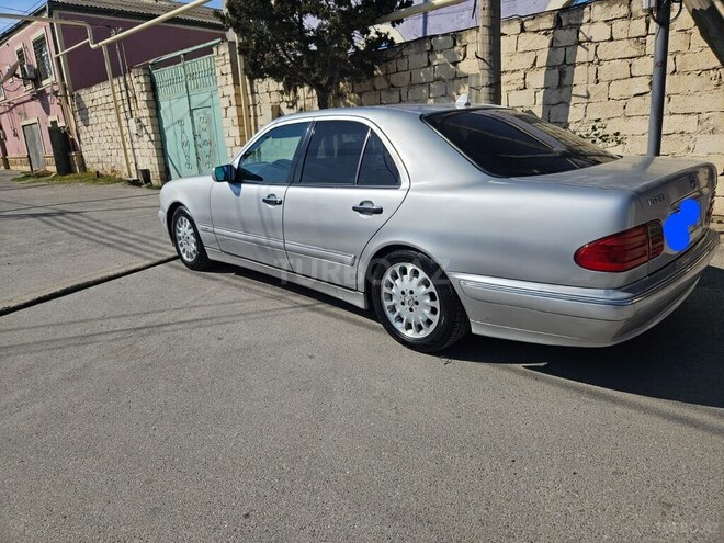 Mercedes E 280 1999, 300,000 km - 2.8 l - Bakı