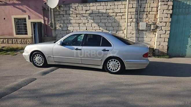 Mercedes E 280 1999, 300,000 km - 2.8 l - Bakı
