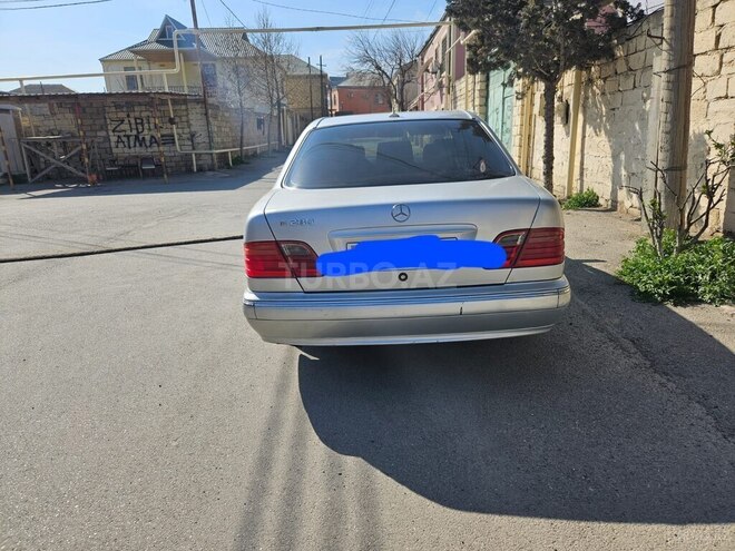 Mercedes E 280 1999, 300,000 km - 2.8 l - Bakı