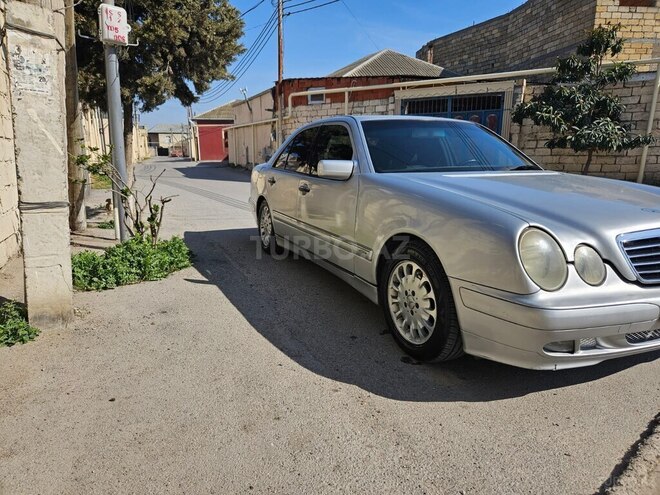 Mercedes E 280 1999, 300,000 km - 2.8 l - Bakı