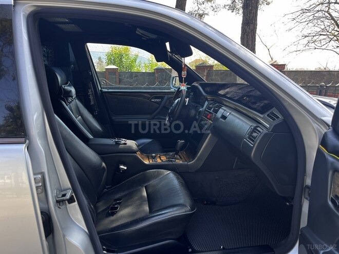 Mercedes E 320 2001, 275,000 km - 3.2 l - Zaqatala