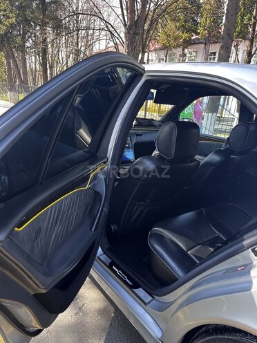 Mercedes E 320 2001, 275,000 km - 3.2 l - Zaqatala