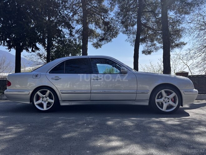 Mercedes E 320 2001, 275,000 km - 3.2 l - Zaqatala