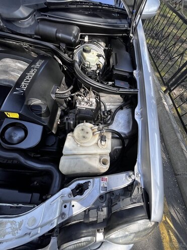 Mercedes E 320 2001, 275,000 km - 3.2 l - Zaqatala