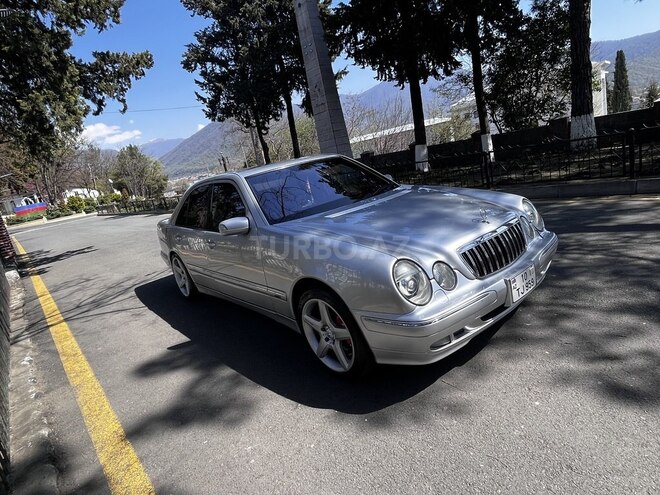 Mercedes E 320 2001, 275,000 km - 3.2 l - Zaqatala