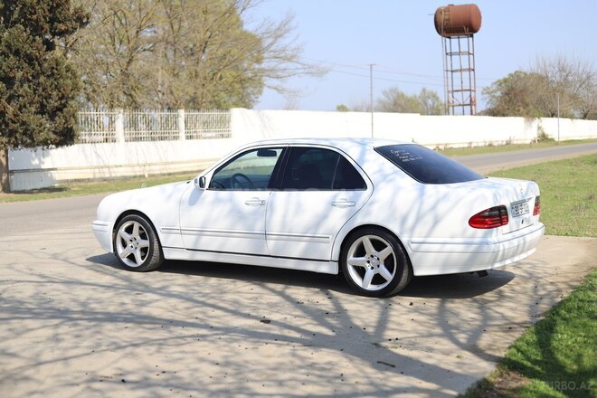 Mercedes E 220 d 2000, 135,000 km - 2.2 l - Biləsuvar