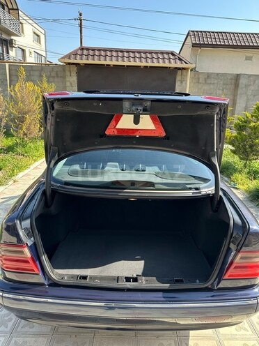 Mercedes E 220 d 2000, 265,000 km - 2.2 l - Bakı