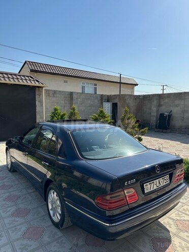 Mercedes E 220 d 2000, 265,000 km - 2.2 l - Bakı
