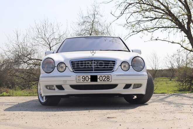 Mercedes E 220 d 2000, 135,000 km - 2.2 l - Biləsuvar