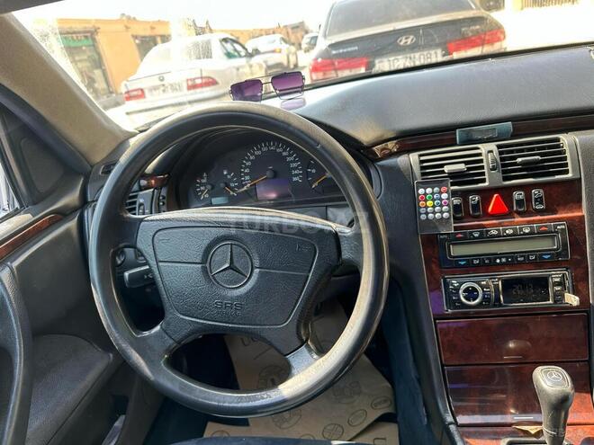 Mercedes E 200 1998, 468,233 km - 2.0 l - Bakı