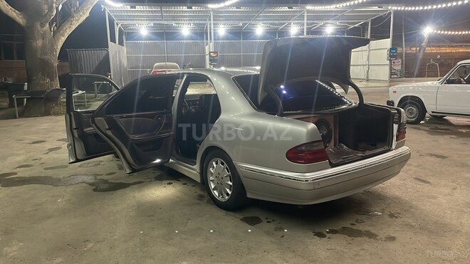 Mercedes E 320 2000, 302,000 km - 3.2 l - Mingəçevir