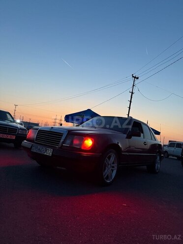 Mercedes E 230 1986, 500,000 km - 2.0 l - Bakı
