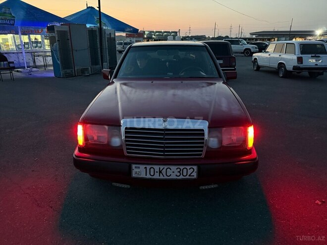 Mercedes E 230 1986, 500,000 km - 2.0 l - Bakı