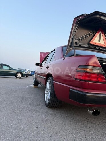 Mercedes E 230 1986, 500,000 km - 2.0 l - Bakı