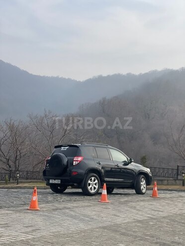 Toyota RAV4 2011, 246,000 km - 2.0 l - Şəki