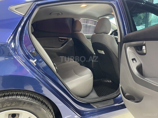 Hyundai Elantra 2015, 220,000 km - 1.8 л - Sumqayıt