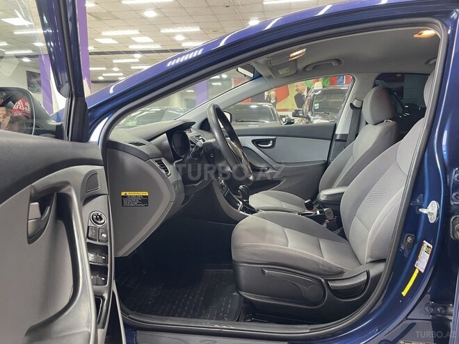 Hyundai Elantra 2015, 220,000 km - 1.8 л - Sumqayıt