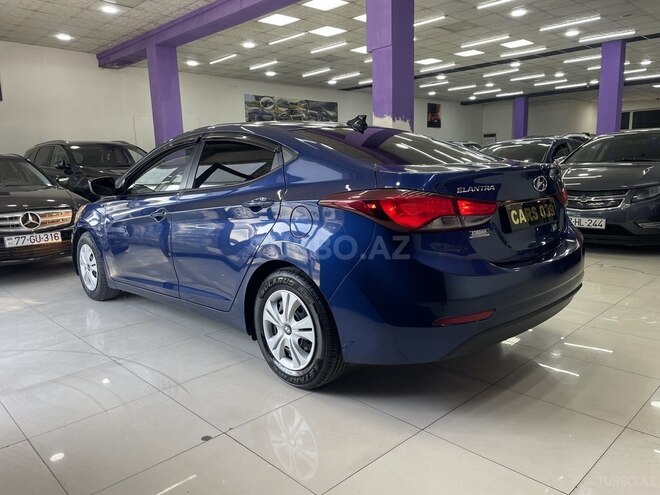 Hyundai Elantra 2015, 220,000 km - 1.8 л - Sumqayıt