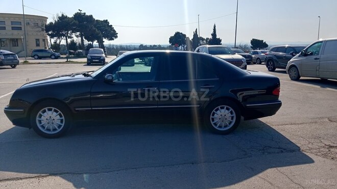 Mercedes E 320 2000, 420,000 km - 3.2 l - Bakı