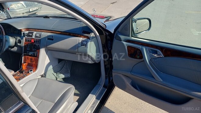 Mercedes E 320 2000, 420,000 km - 3.2 l - Bakı
