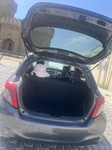 Toyota Vitz 2011, 137,563 km - 1.0 l - Bakı