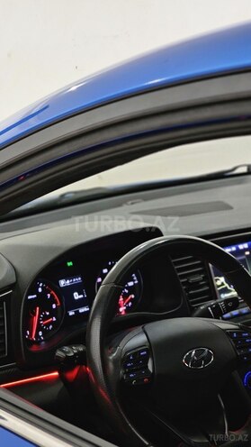 Hyundai Elantra 2017, 133,576 km - 1.6 l - Bakı