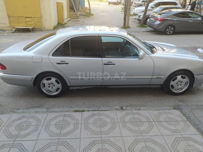 Mercedes E 280 1998, 413,855 km - 2.8 l - Bakı