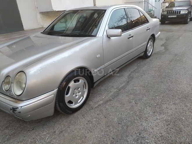 Mercedes E 280 1998, 413,855 km - 2.8 l - Bakı