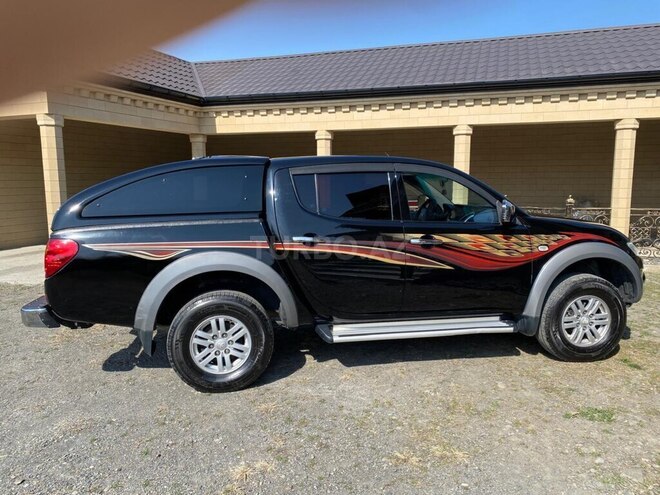 Mitsubishi L200-3
