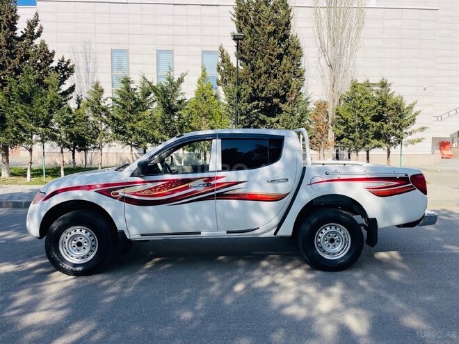 Mitsubishi L200 2007, 316,000 km - 2.5 l - Bakı