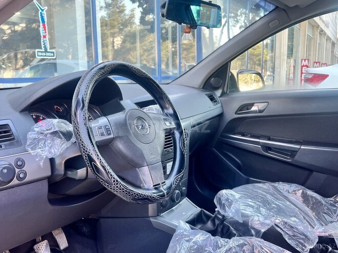 Opel Astra 2004, 257,000 km - 1.4 l - Sumqayıt