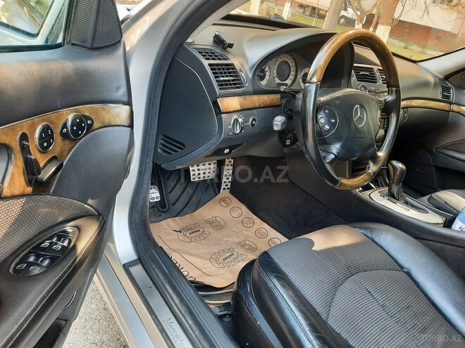 Mercedes E 270 2003, 391,000 km - 2.7 l - Sumqayıt
