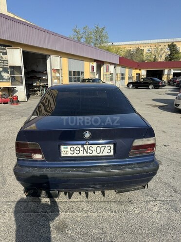 BMW 318 1991, 280,000 km - 1.8 l - Sumqayıt