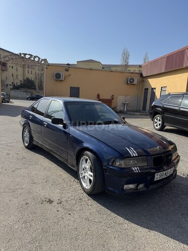 BMW 318 1991, 280,000 km - 1.8 l - Sumqayıt