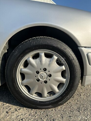 Mercedes E 280 1997, 392,143 km - 2.8 l - Bakı