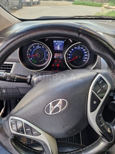Hyundai Elantra 2011, 202,000 km - 1.8 л - Bakı