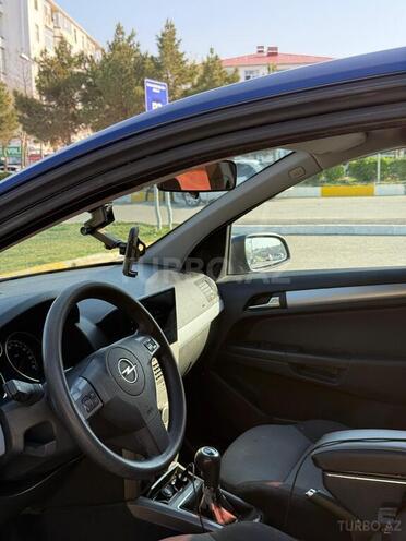 Opel Astra 2005, 232,000 km - 1.4 l - Bakı