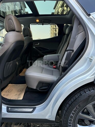 Hyundai Santa Fe-12