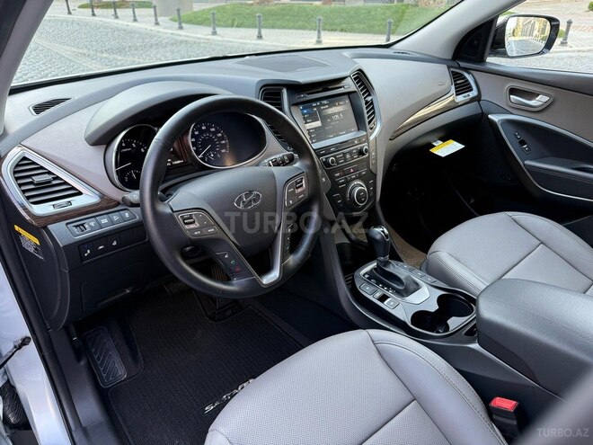 Hyundai Santa Fe-10