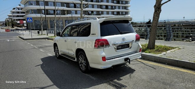 Toyota Land Cruiser-8