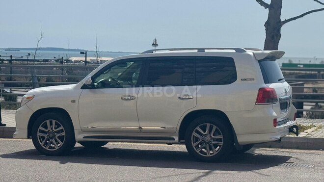 Toyota Land Cruiser-7