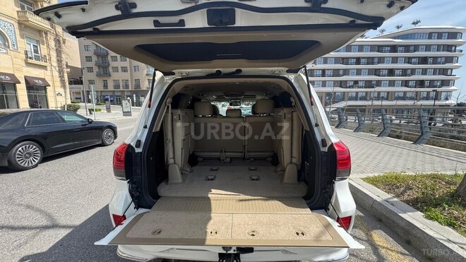 Toyota Land Cruiser-17